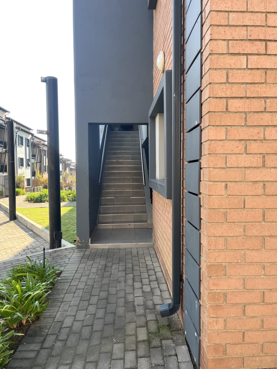 2 Bedroom Property for Sale in Vorna Valley Gauteng