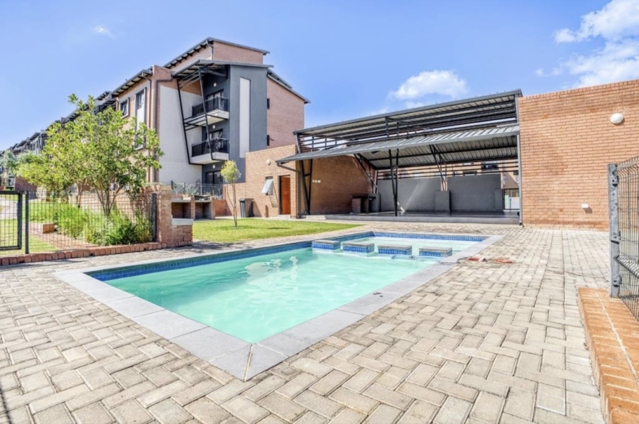 2 Bedroom Property for Sale in Vorna Valley Gauteng
