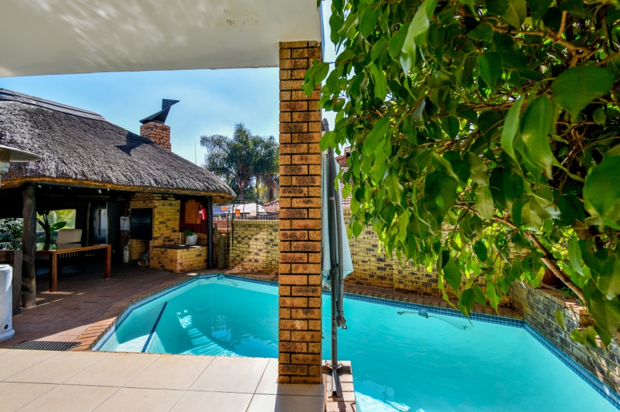 3 Bedroom Property for Sale in Erasmuskloof Gauteng