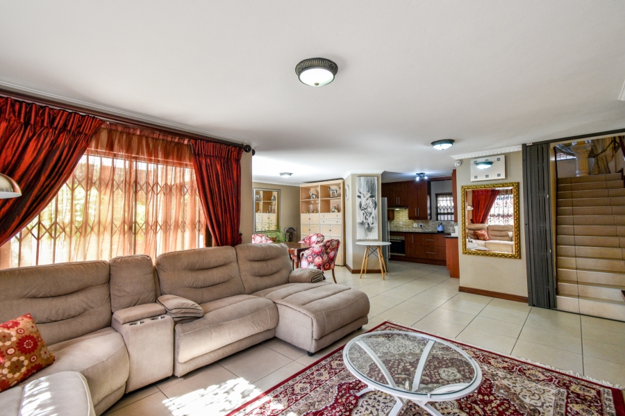 3 Bedroom Property for Sale in Erasmuskloof Gauteng