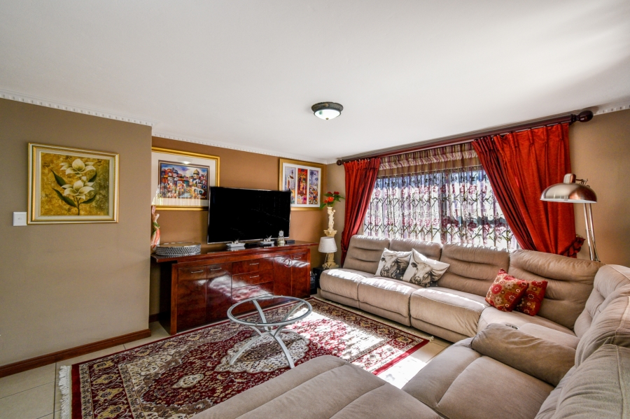 3 Bedroom Property for Sale in Erasmuskloof Gauteng