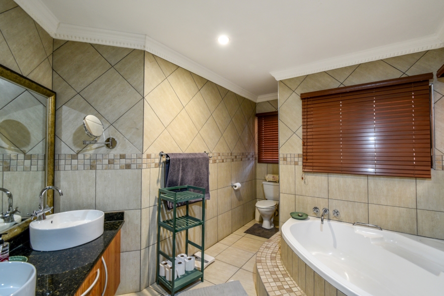 3 Bedroom Property for Sale in Erasmuskloof Gauteng