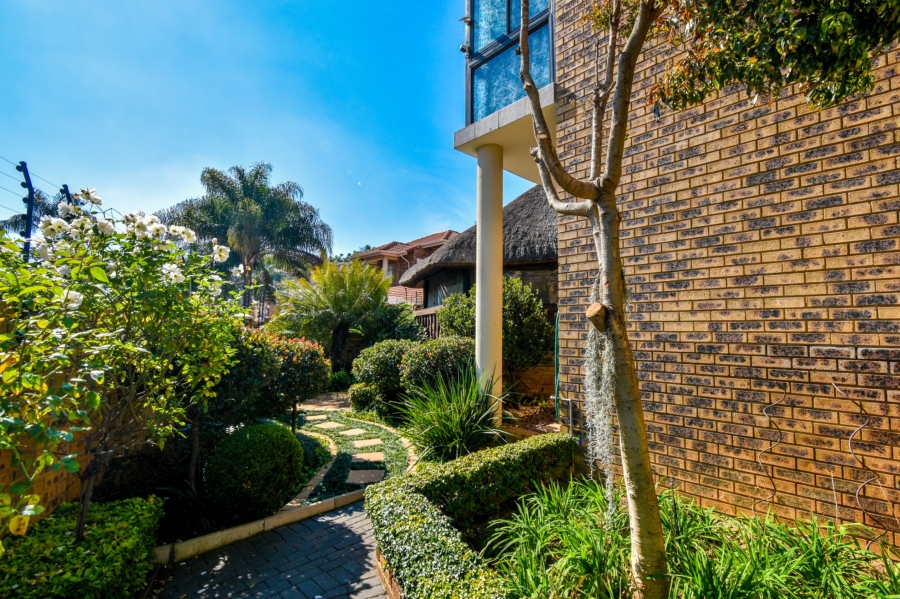 3 Bedroom Property for Sale in Erasmuskloof Gauteng