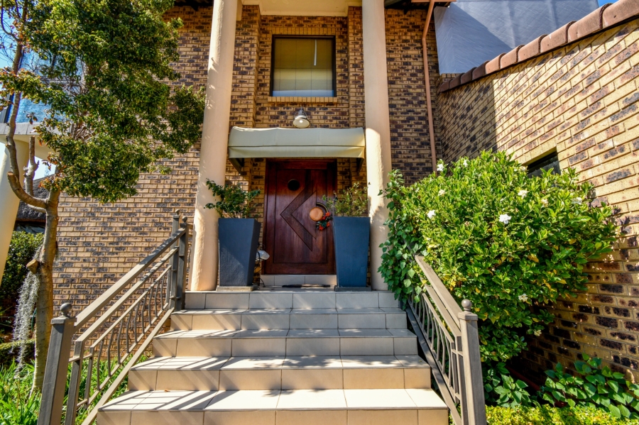 3 Bedroom Property for Sale in Erasmuskloof Gauteng