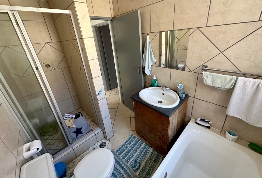 3 Bedroom Property for Sale in Olympus AH Gauteng