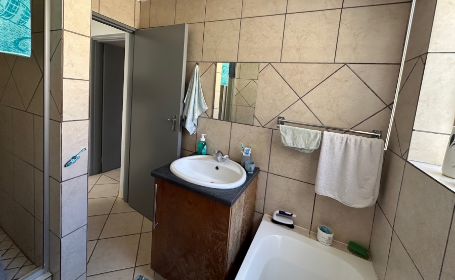 3 Bedroom Property for Sale in Olympus AH Gauteng