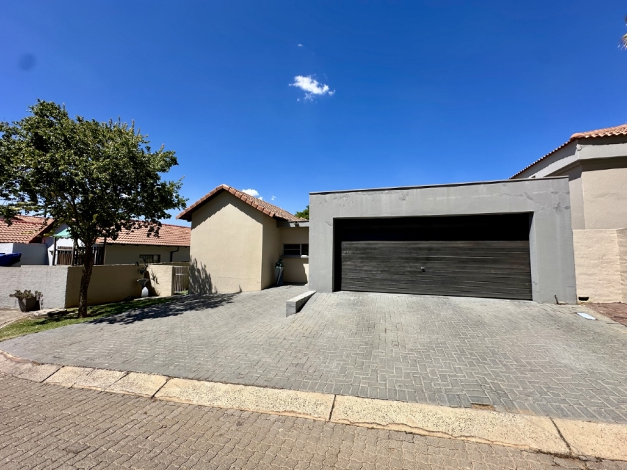 3 Bedroom Property for Sale in Olympus AH Gauteng