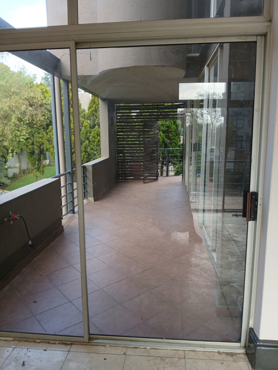 To Let 3 Bedroom Property for Rent in Houghton Estate Gauteng