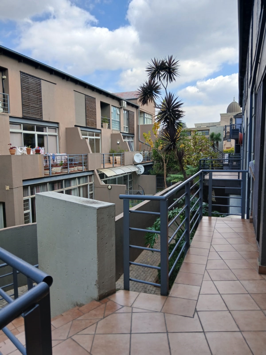 To Let 3 Bedroom Property for Rent in Houghton Estate Gauteng