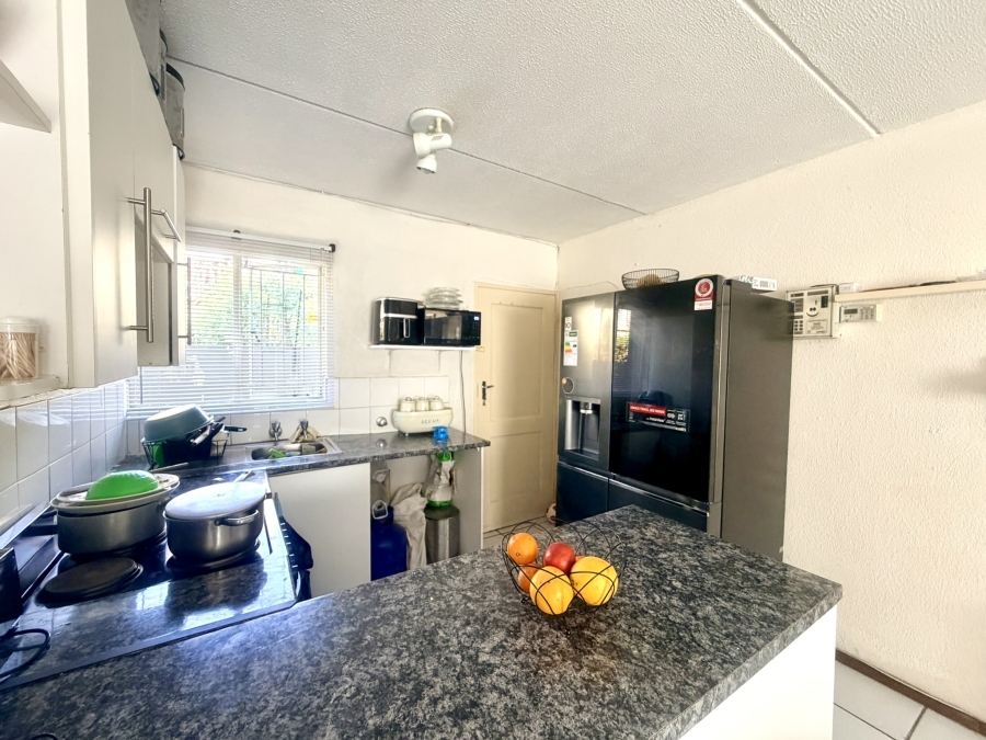 2 Bedroom Property for Sale in Lakefield Gauteng