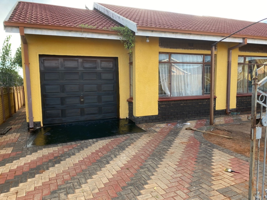 3 Bedroom Property for Sale in Sebokeng Zone 14 Gauteng