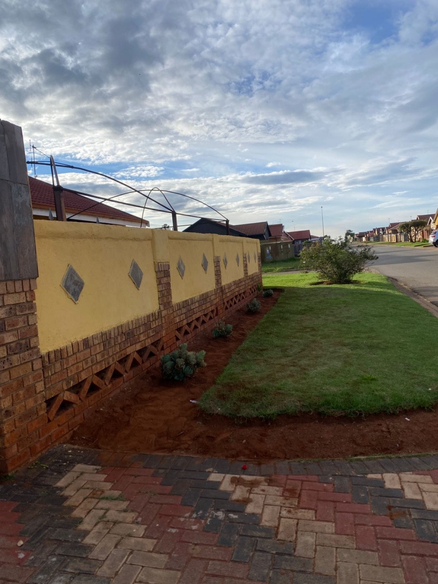 3 Bedroom Property for Sale in Sebokeng Zone 14 Gauteng