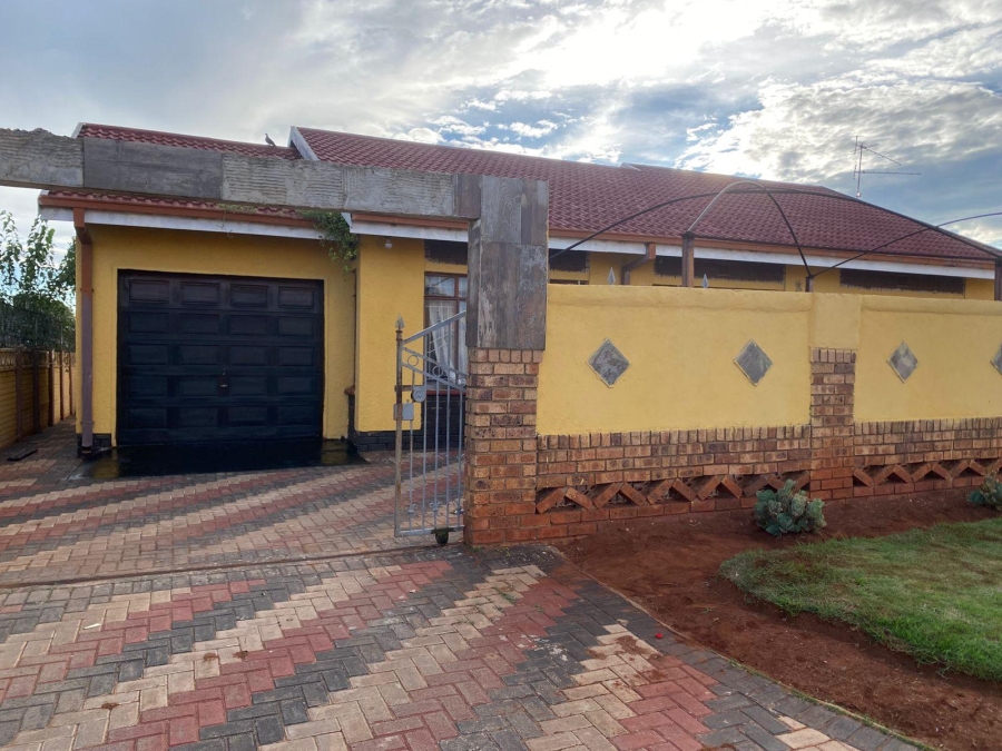 3 Bedroom Property for Sale in Sebokeng Zone 14 Gauteng