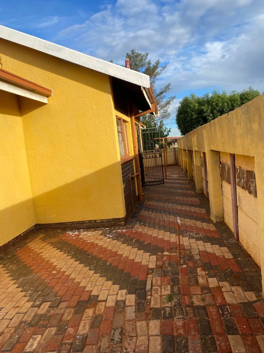 3 Bedroom Property for Sale in Sebokeng Zone 14 Gauteng
