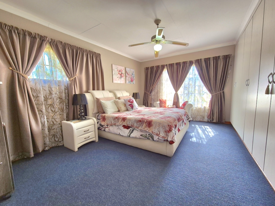 2 Bedroom Property for Sale in Denneoord Gauteng
