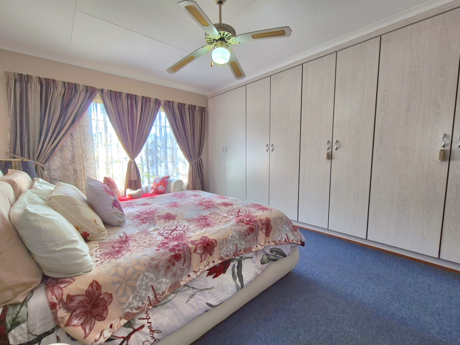 2 Bedroom Property for Sale in Denneoord Gauteng