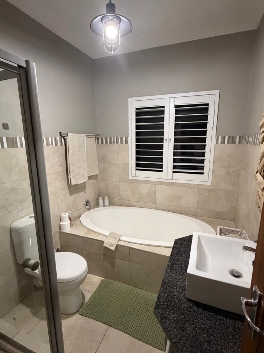 6 Bedroom Property for Sale in Emfuleni Golf Estate Gauteng