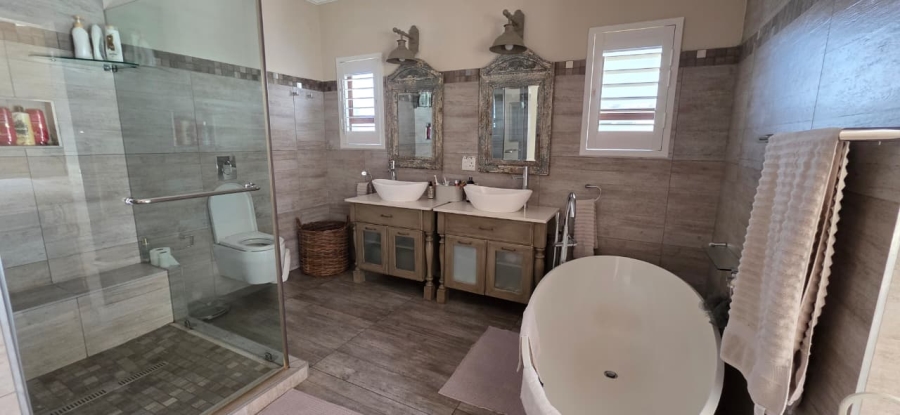 6 Bedroom Property for Sale in Emfuleni Golf Estate Gauteng