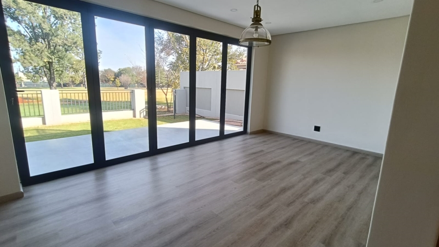 5 Bedroom Property for Sale in Emfuleni Golf Estate Gauteng