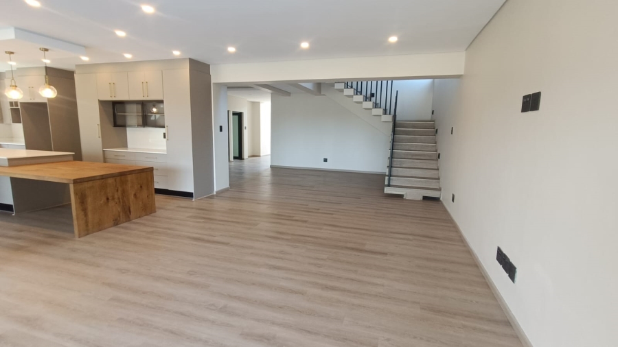 5 Bedroom Property for Sale in Emfuleni Golf Estate Gauteng