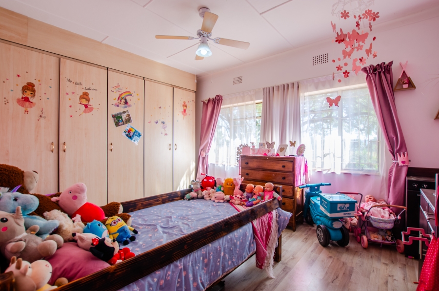 5 Bedroom Property for Sale in Rensburg Gauteng