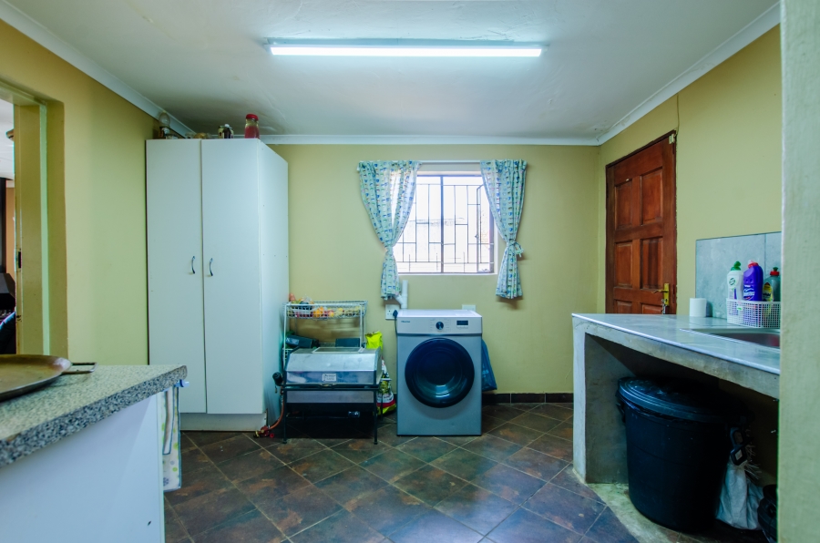 5 Bedroom Property for Sale in Rensburg Gauteng