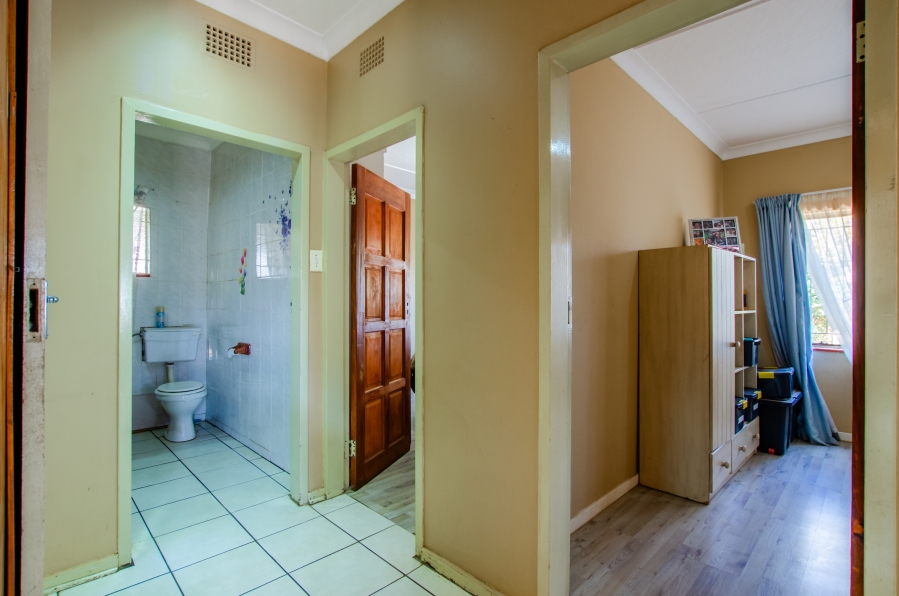 5 Bedroom Property for Sale in Rensburg Gauteng