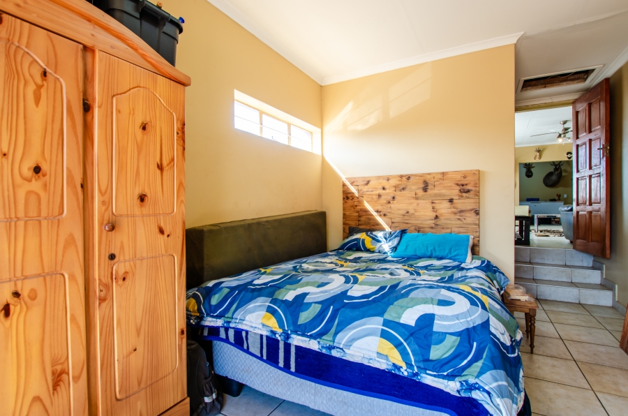 5 Bedroom Property for Sale in Rensburg Gauteng