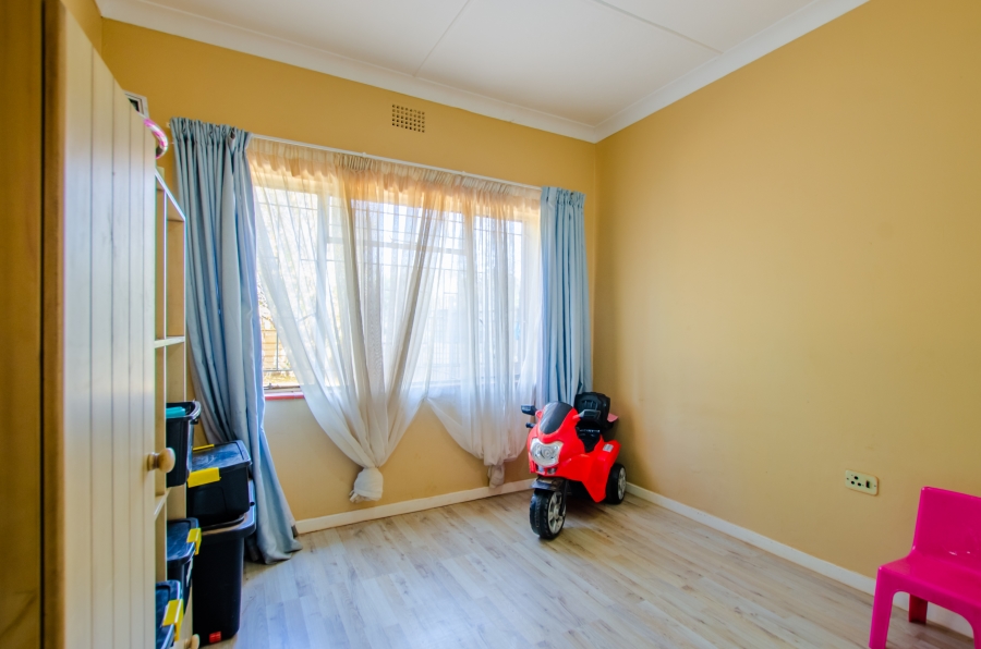 5 Bedroom Property for Sale in Rensburg Gauteng