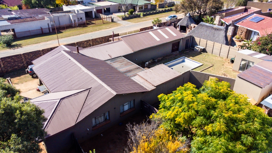 5 Bedroom Property for Sale in Rensburg Gauteng