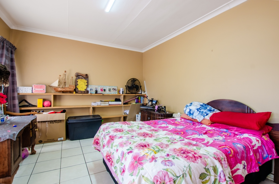 5 Bedroom Property for Sale in Rensburg Gauteng
