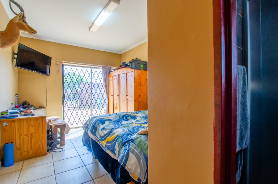 5 Bedroom Property for Sale in Rensburg Gauteng