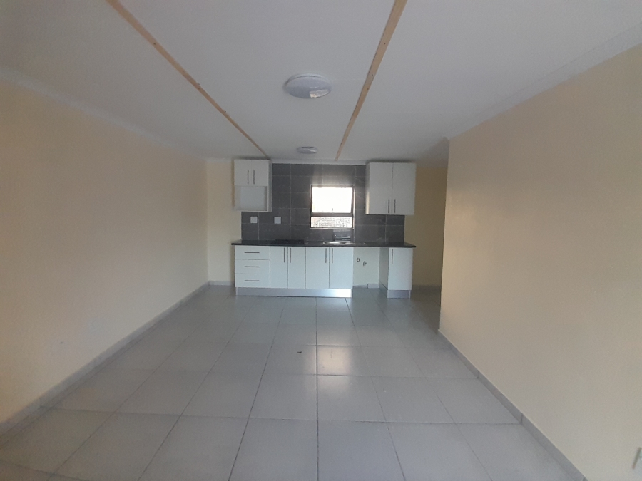 1 Bedroom Property for Sale in The Hill Gauteng