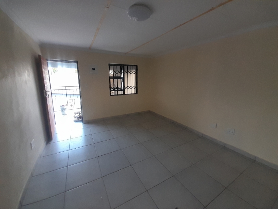 1 Bedroom Property for Sale in The Hill Gauteng