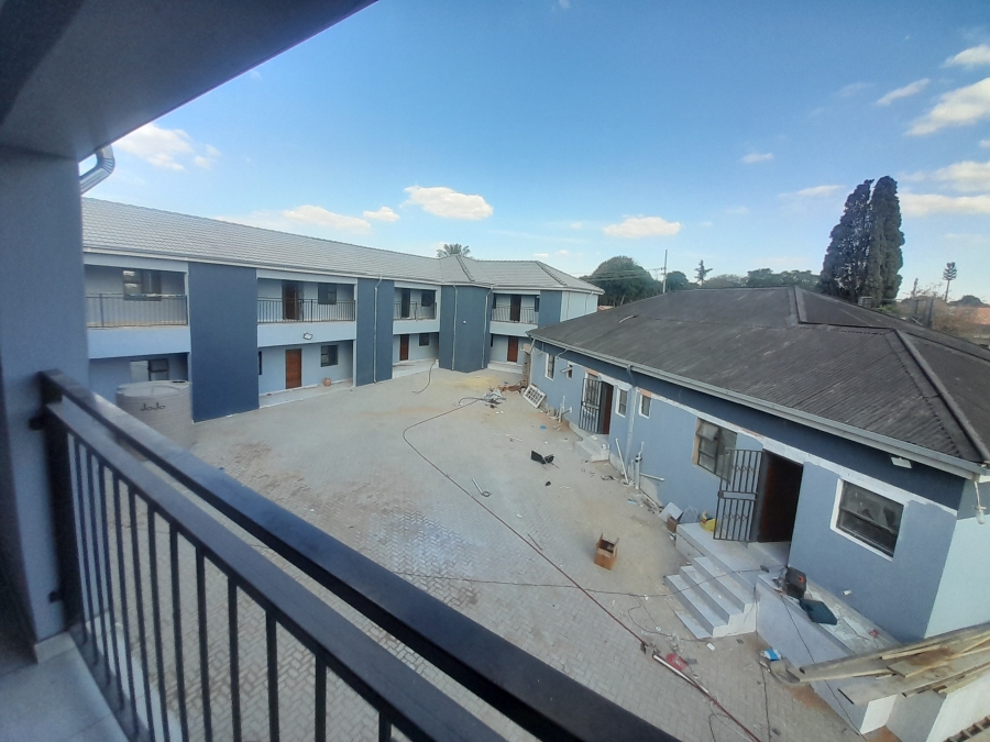 1 Bedroom Property for Sale in The Hill Gauteng