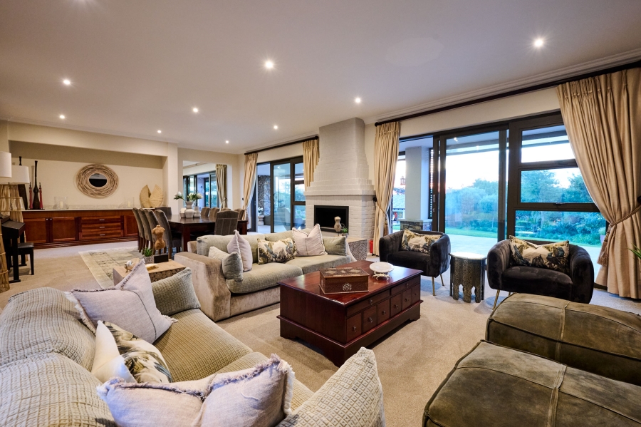 5 Bedroom Property for Sale in Waterfall Equestrian Estate Gauteng