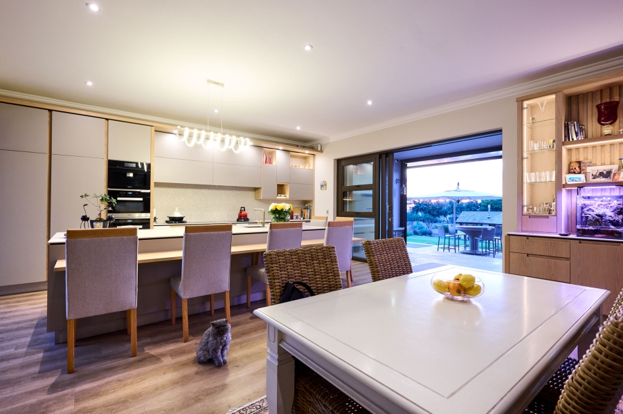 5 Bedroom Property for Sale in Waterfall Equestrian Estate Gauteng