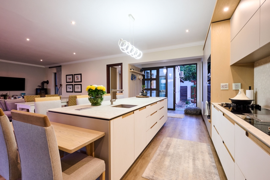 5 Bedroom Property for Sale in Waterfall Equestrian Estate Gauteng