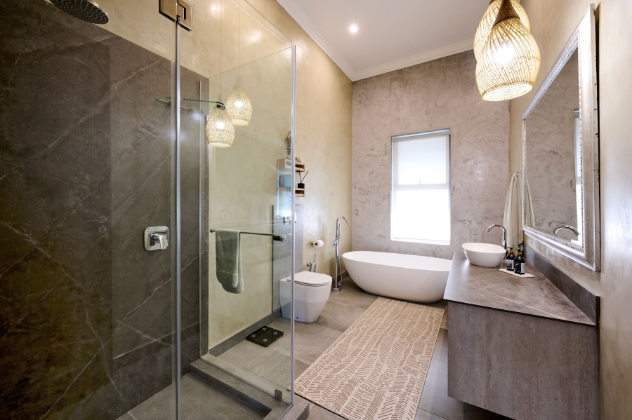 5 Bedroom Property for Sale in Waterfall Equestrian Estate Gauteng