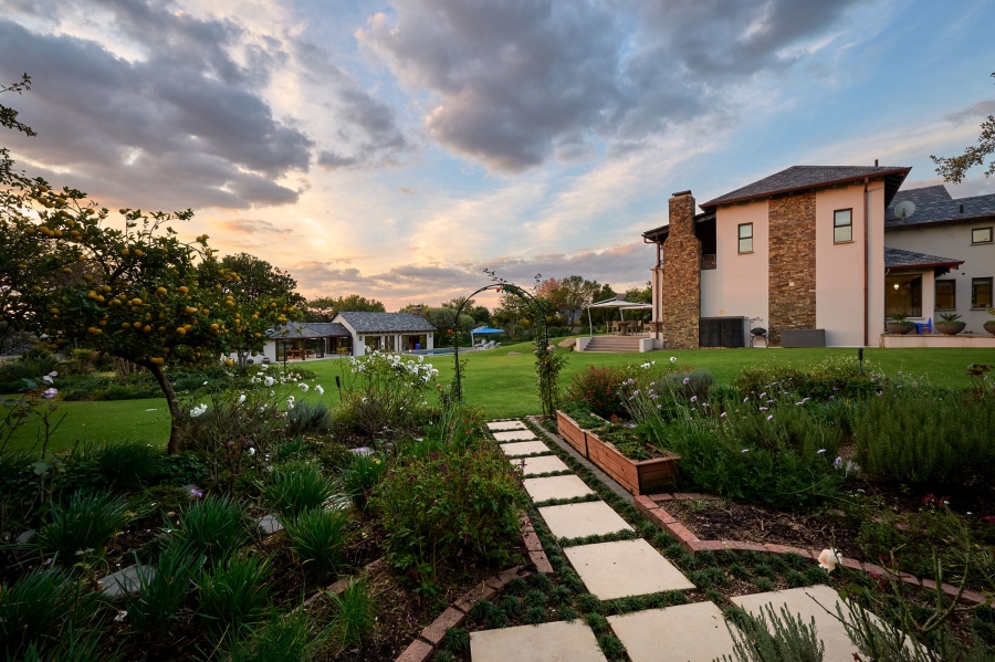 5 Bedroom Property for Sale in Waterfall Equestrian Estate Gauteng