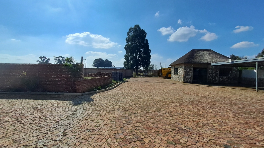 Commercial Property for Sale in Spaarwater Gauteng