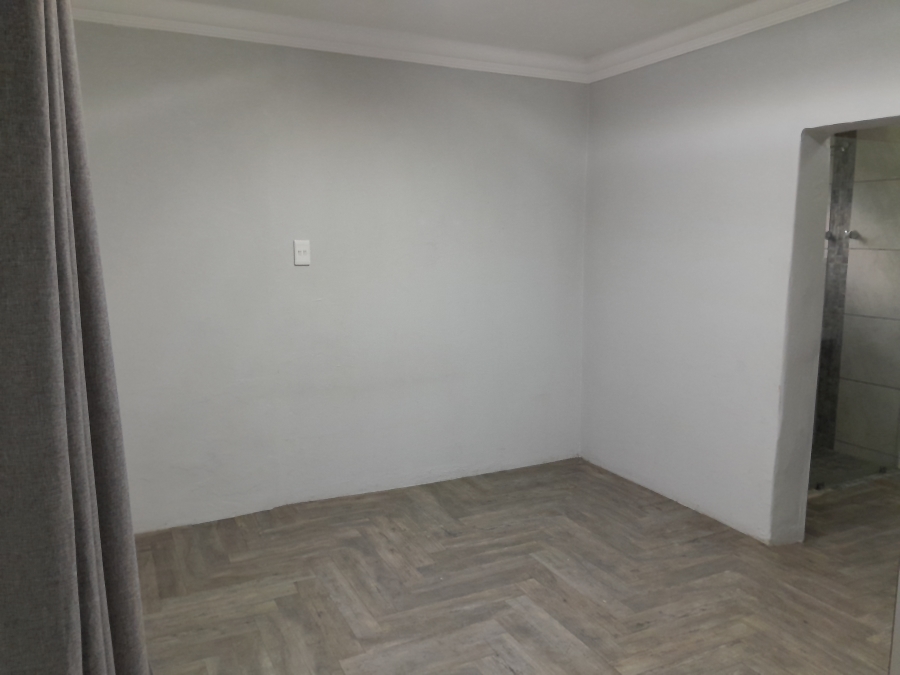 To Let 1 Bedroom Property for Rent in Dunnottar Gauteng