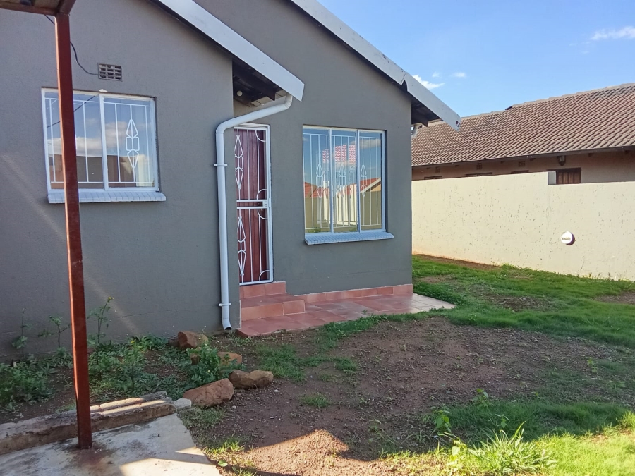 2 Bedroom Property for Sale in Naturena Gauteng