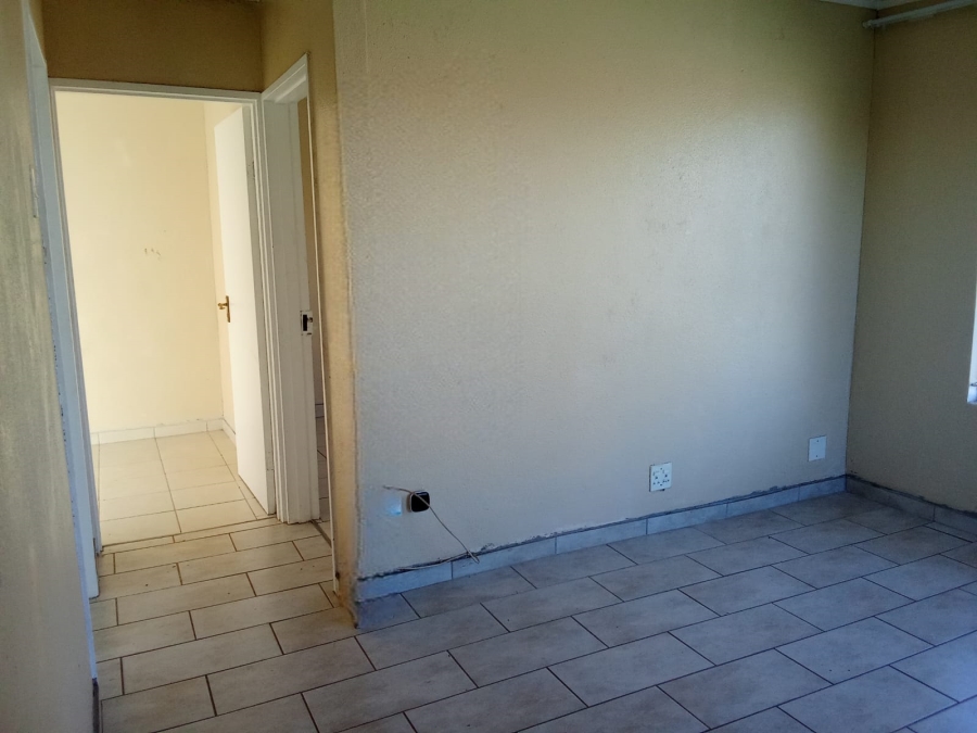 2 Bedroom Property for Sale in Naturena Gauteng