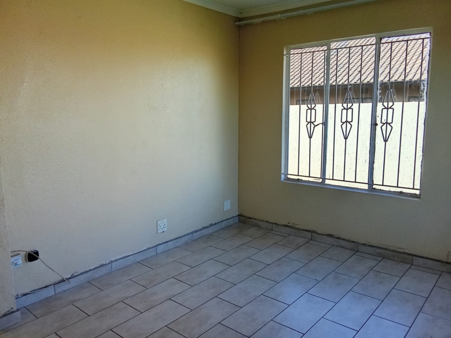 2 Bedroom Property for Sale in Naturena Gauteng
