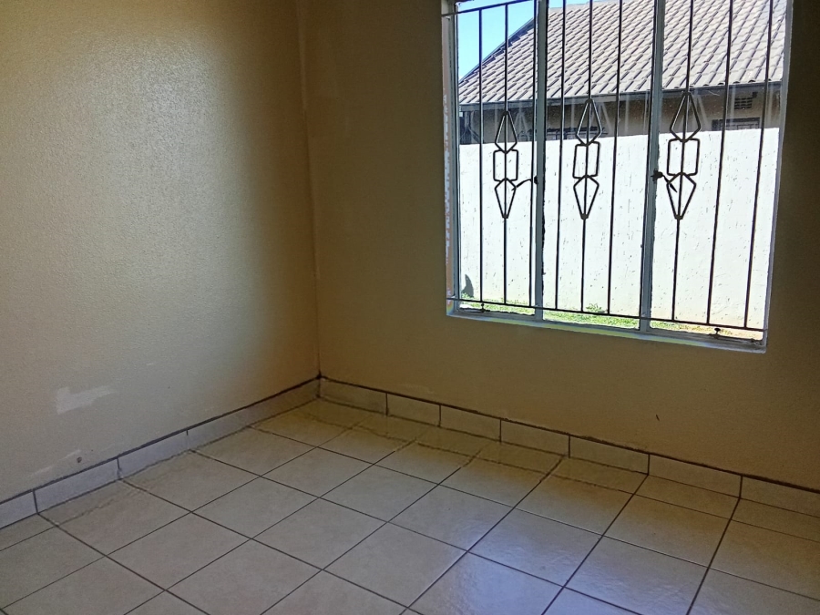2 Bedroom Property for Sale in Naturena Gauteng