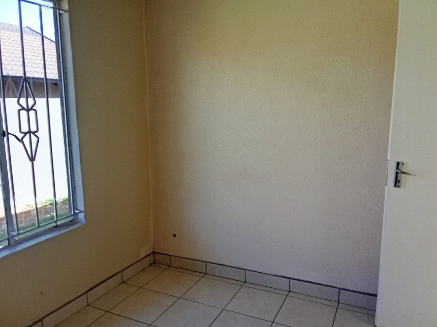 2 Bedroom Property for Sale in Naturena Gauteng