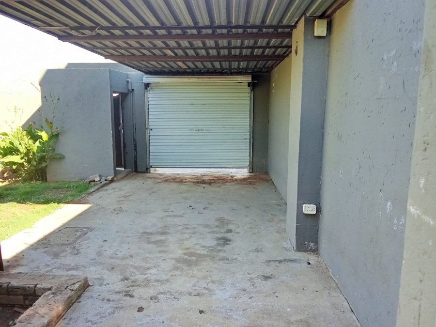 2 Bedroom Property for Sale in Naturena Gauteng