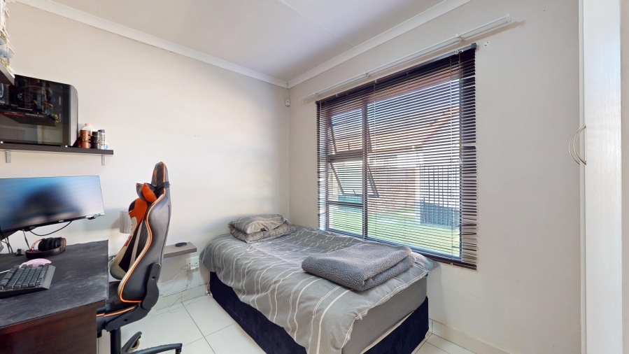 2 Bedroom Property for Sale in Parkrand Gauteng