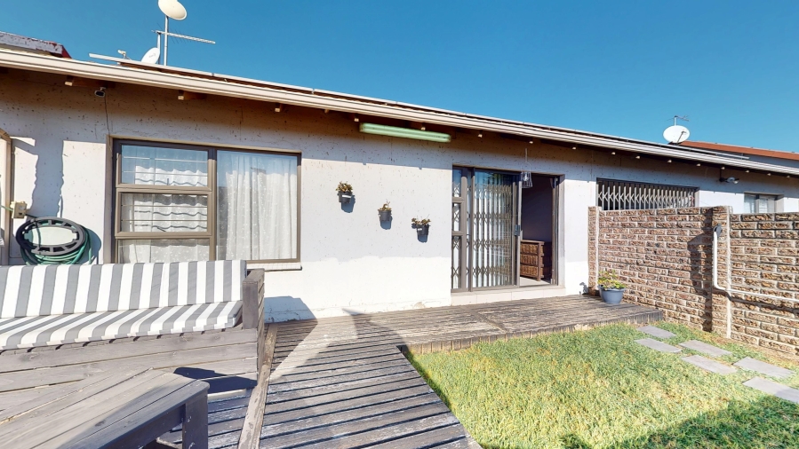 2 Bedroom Property for Sale in Parkrand Gauteng
